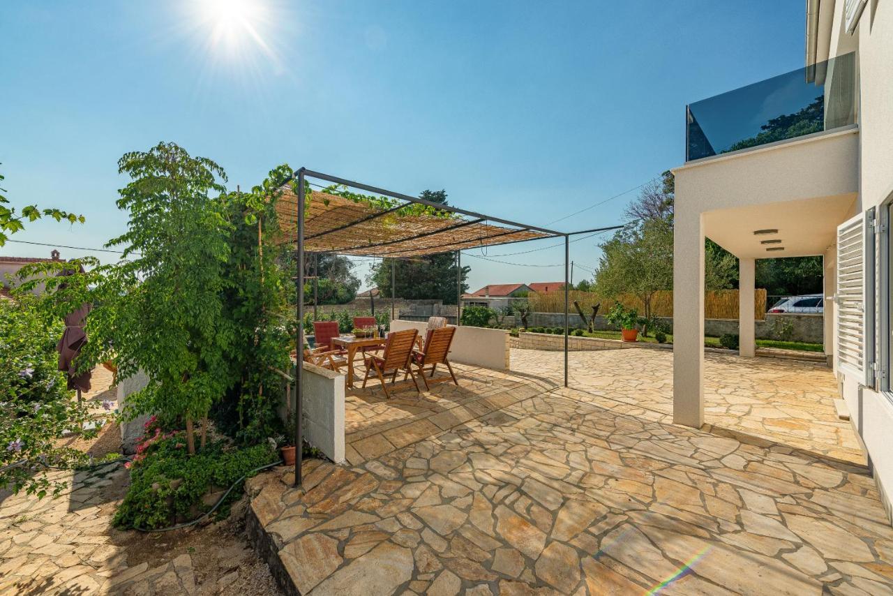 Apartments Luka & Lorena Galovac エクステリア 写真