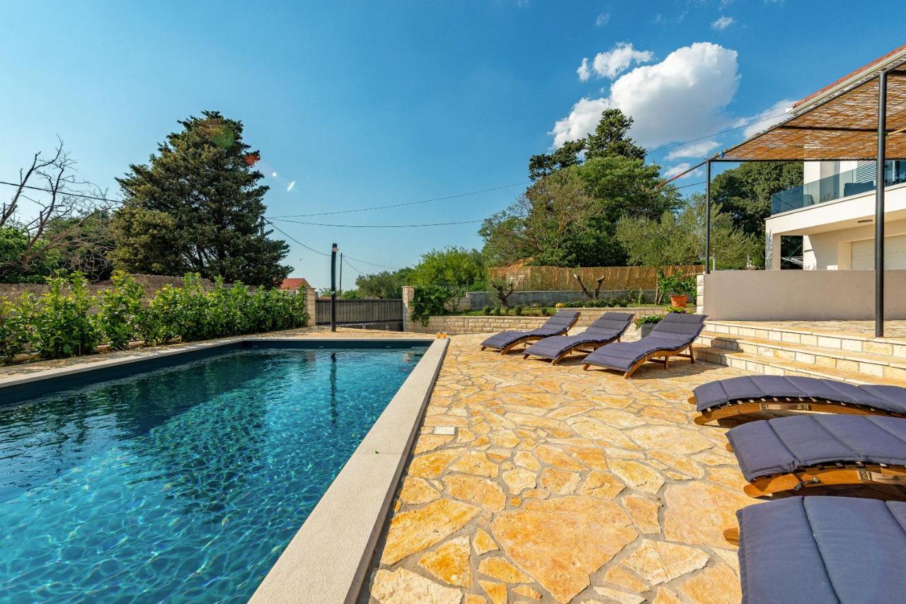 Apartments Luka & Lorena Galovac エクステリア 写真